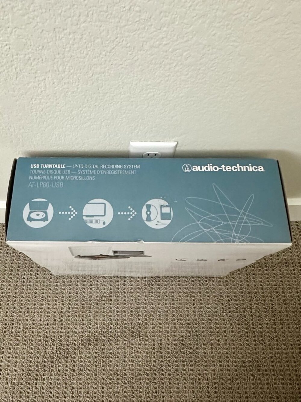 Audio-Technica AT-LP60-USB Fully Automatic BeltDrive Stereo Turntable USB&Analog - Picture 4 of 6